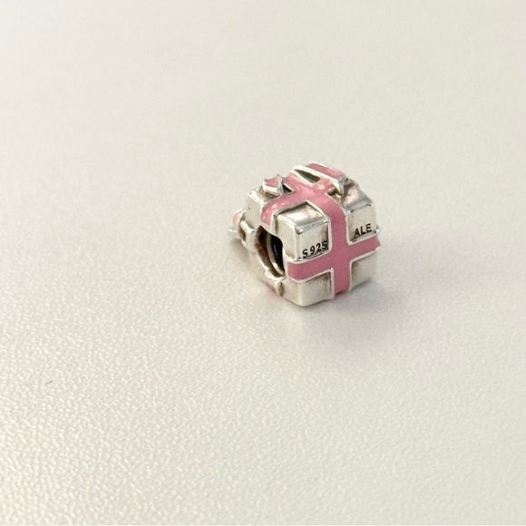 Pandora 925 Pink Enamel Wrapped With Love Gift Box Bow Ribbon Rare Bead Charm - Picture 5 of 6